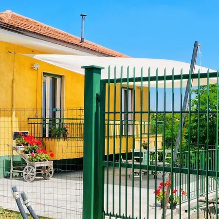 Casetta Delle Vele Holiday home *